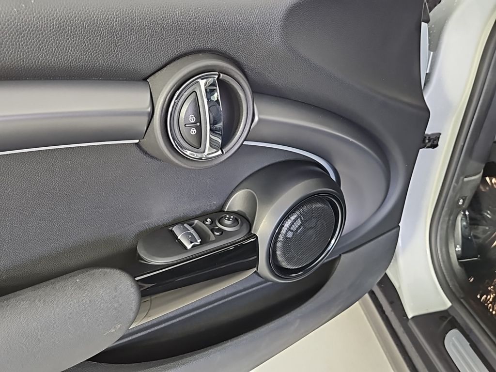 Thumbnail: 2023 MINI Cooper - 12