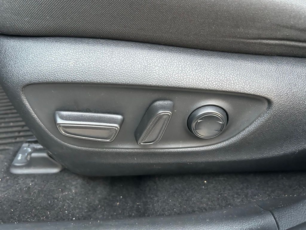 Thumbnail: 2024 Toyota RAV4 - 16