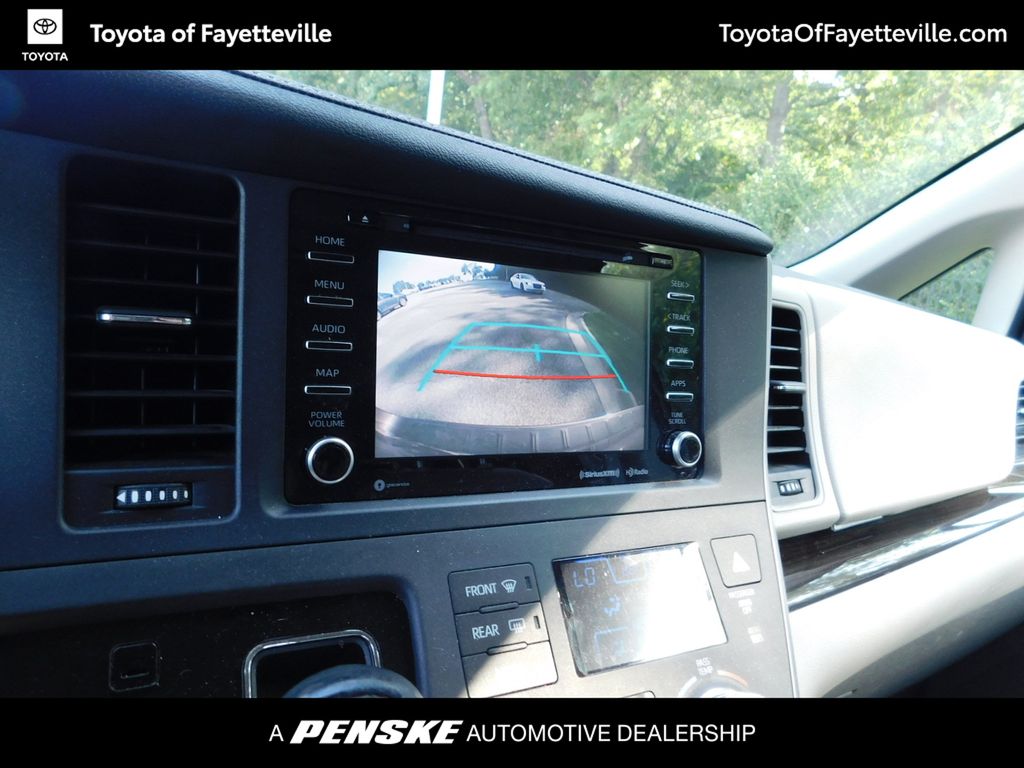 Thumbnail: 2020 Toyota Sienna - 5