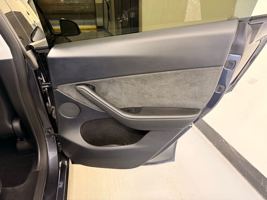 2024 Tesla Model Y Long Range 22