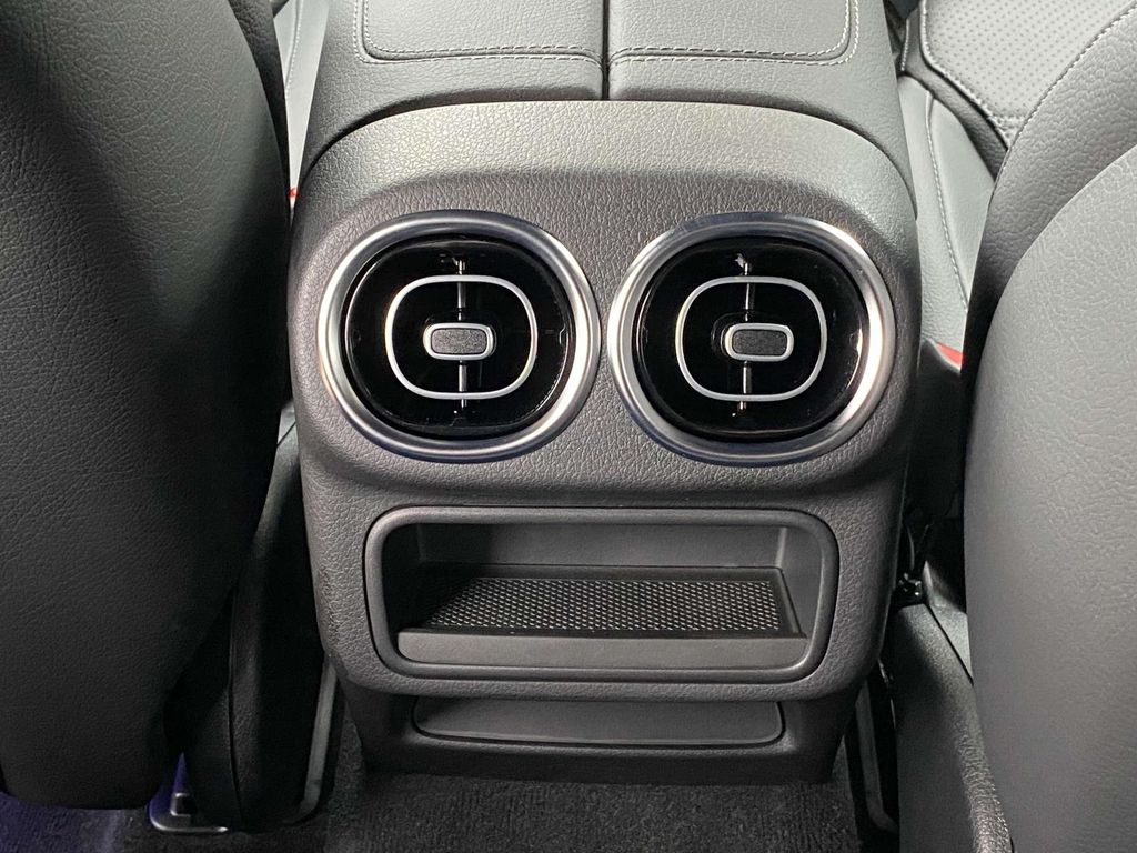 Thumbnail: 2025 Mercedes-Benz GLC - 21