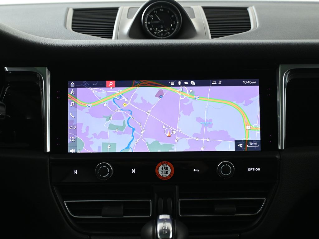 Thumbnail: 2025 Porsche Macan - 23