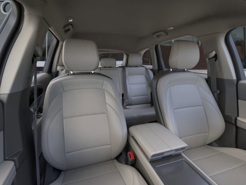 Thumbnail: 2025 Lincoln Nautilus - 10