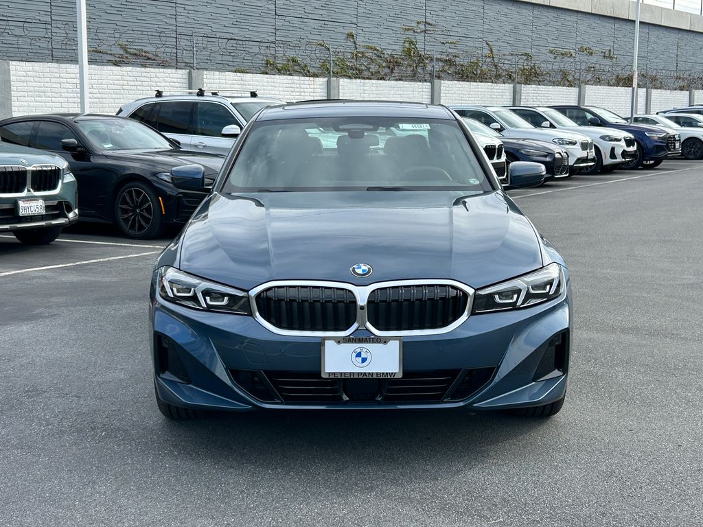 Thumbnail: 2026 BMW 3 Series - 8