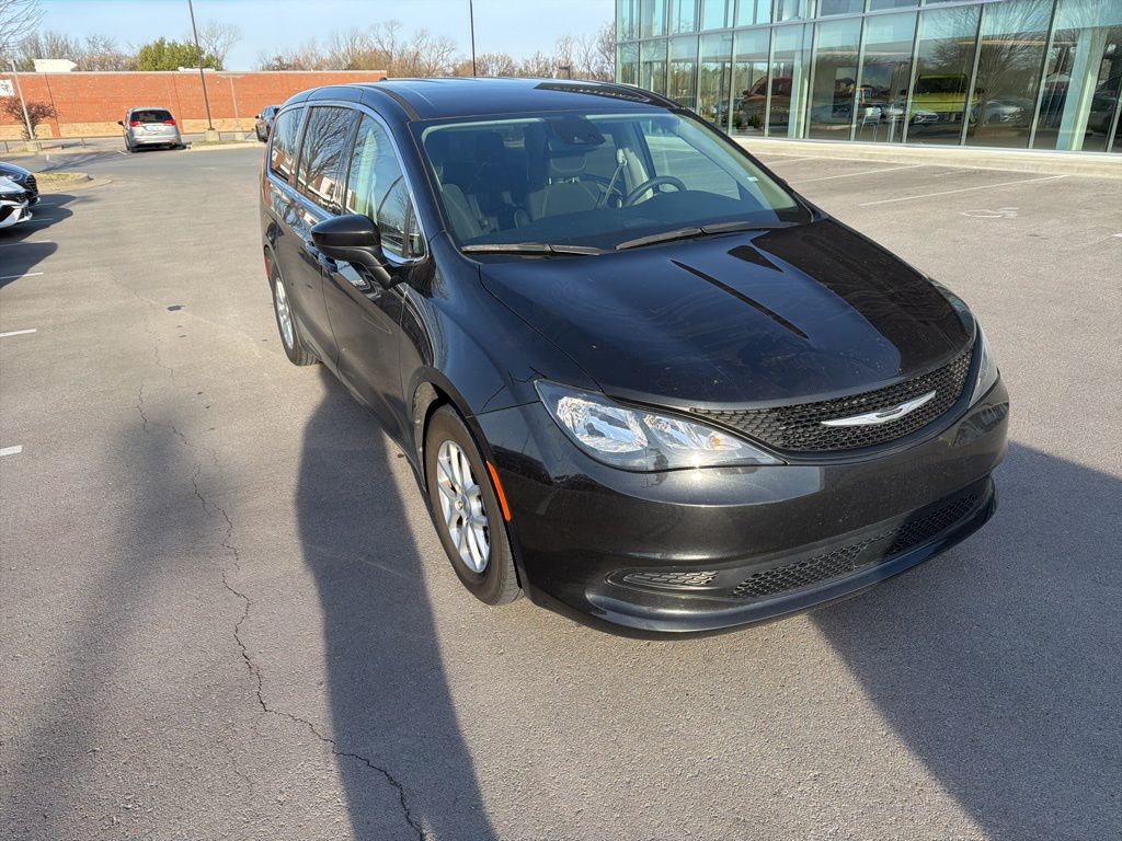 2023 Chrysler Voyager