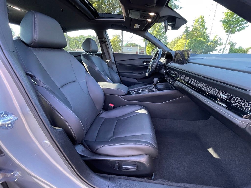 Thumbnail: 2024 Honda Accord - 32