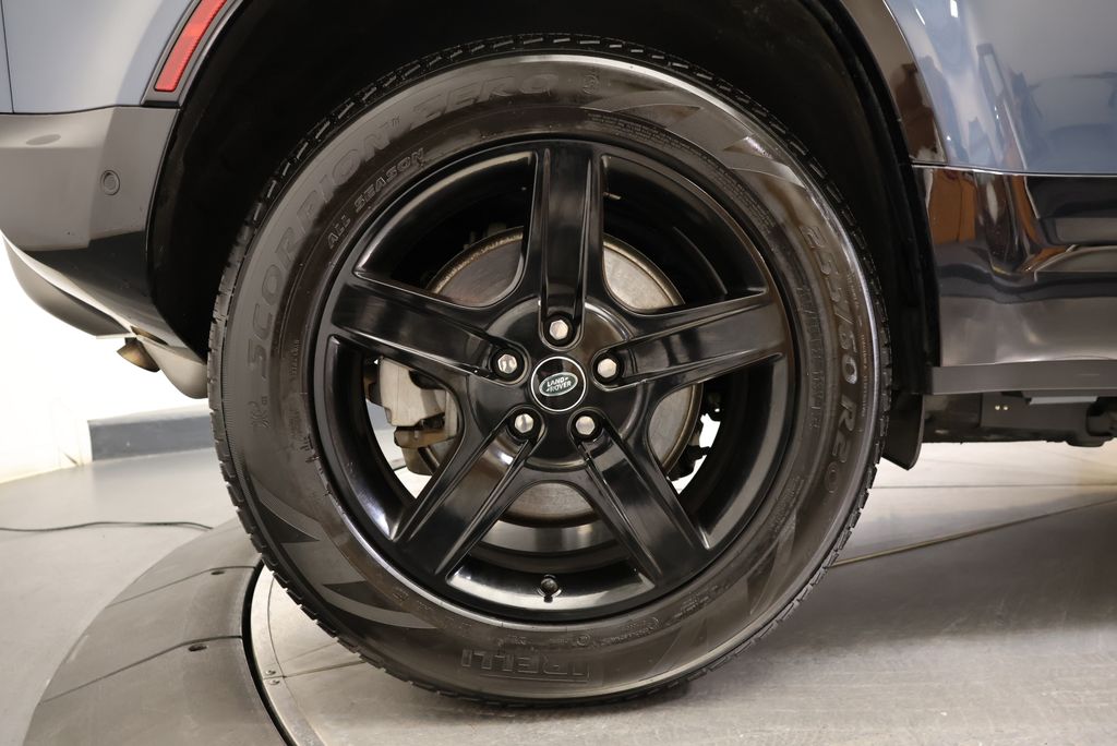 Thumbnail: 2022 Land Rover Defender - 11