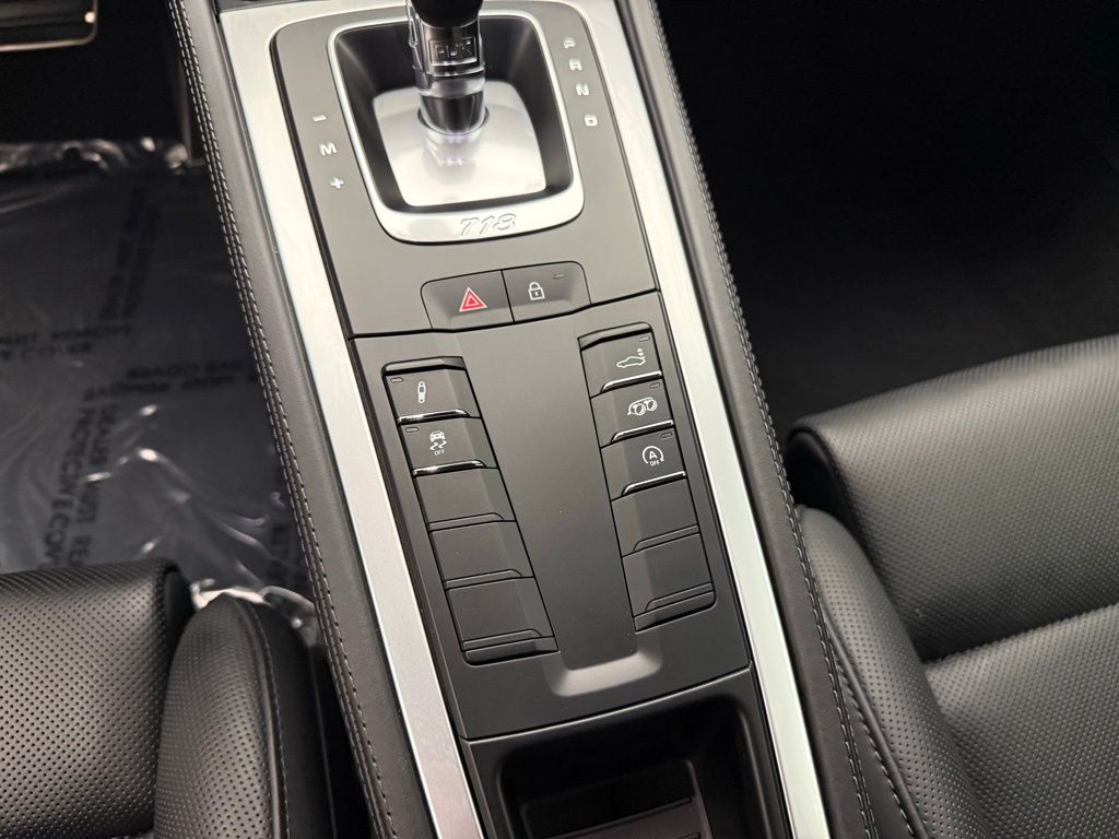 Thumbnail: 2024 Porsche 718 Cayman - 17