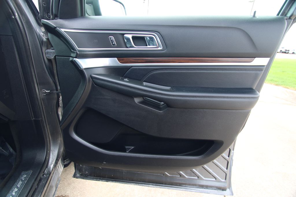Used 2017 Ford Explorer SUV