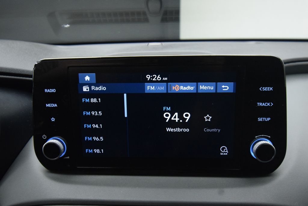 Used 2023 Portofino Gray Hyundai SE image 17