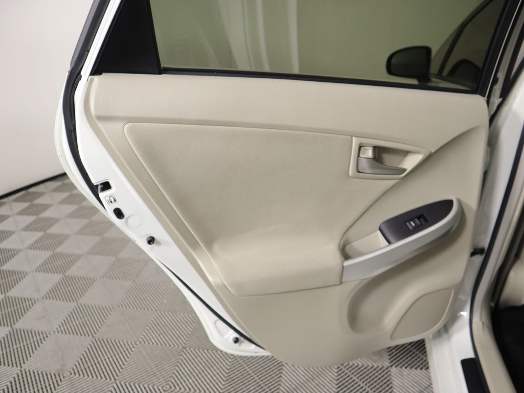 Thumbnail: 2015 Toyota Prius - 26