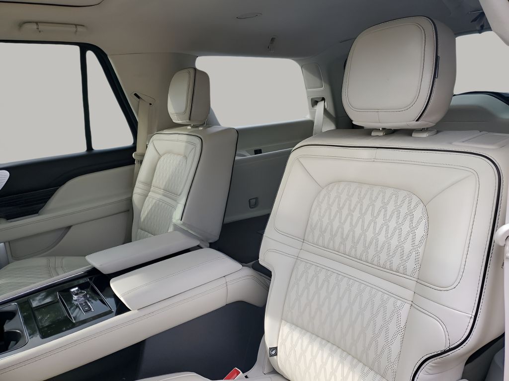 Used Car 2021 Lincoln Navigator  Black Label For Sale Under $50,000 In Austin, Texas