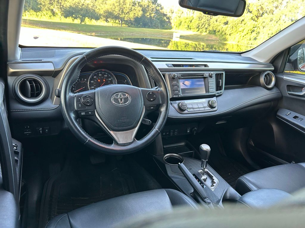 Thumbnail: 2015 Toyota RAV4 - 12