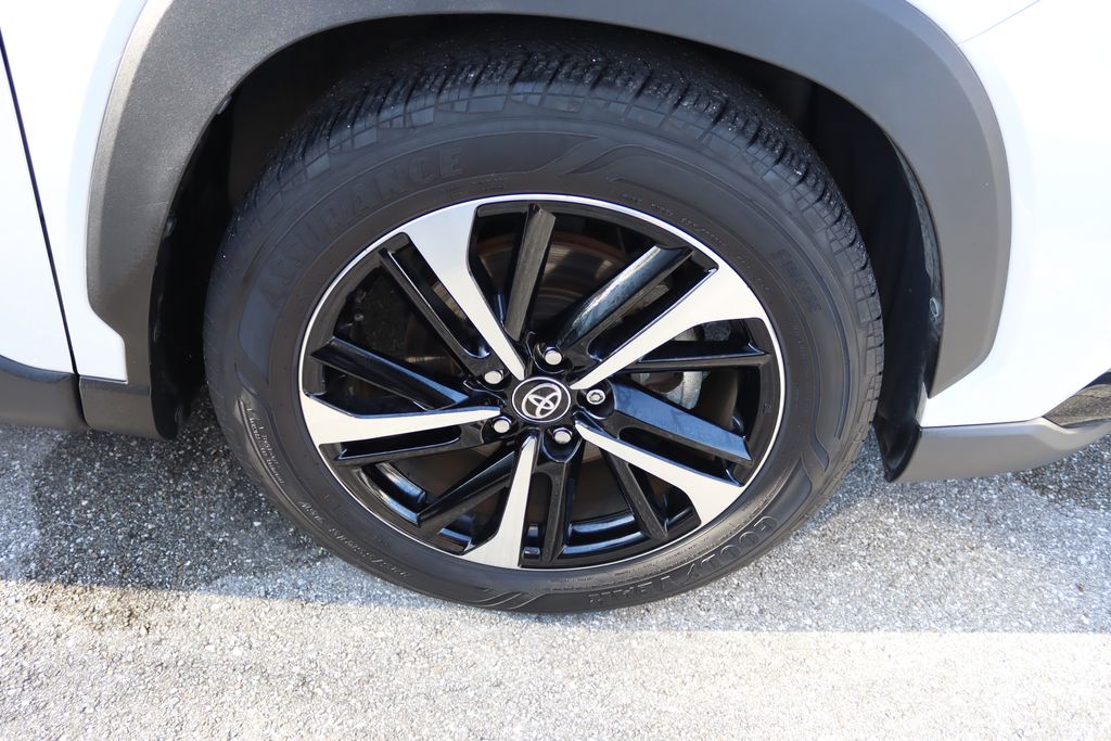 Thumbnail: 2023 Toyota Corolla Cross - 5