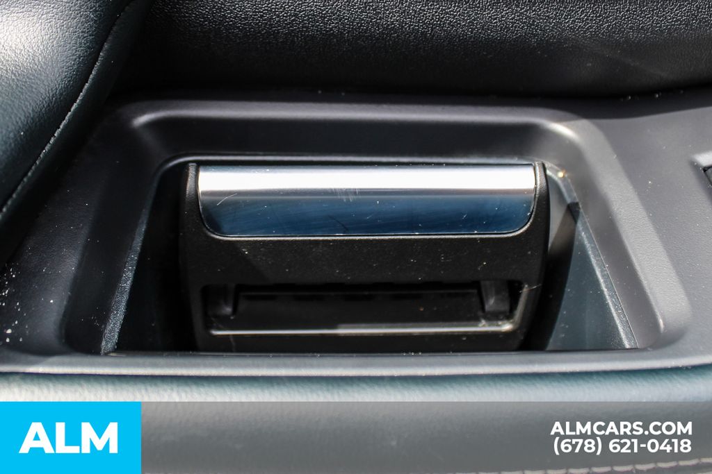 Used 2025 Silver Ford Platinum image 39