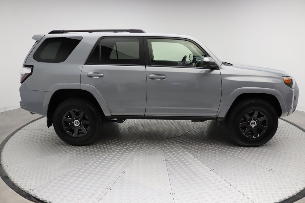 Thumbnail: 2021 Toyota 4Runner - 7