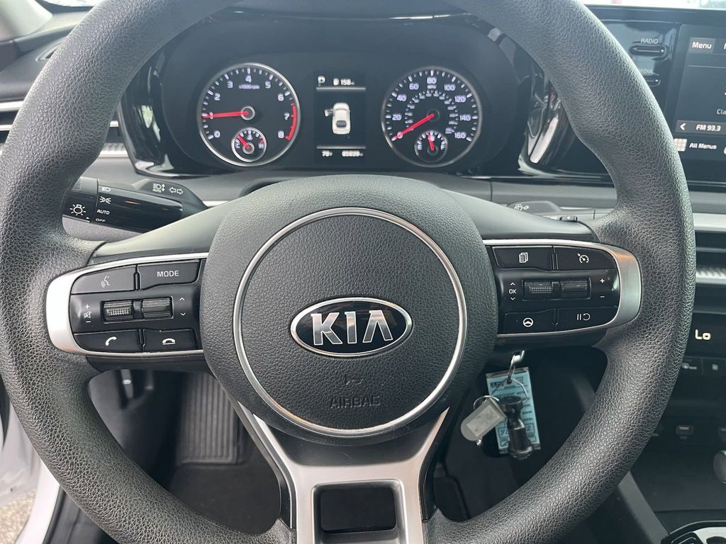 2021 Kia K5 LX 28