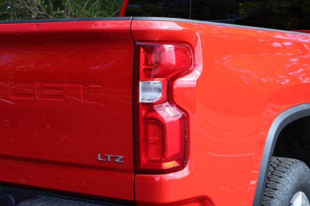 Thumbnail: 2023 Chevrolet Silverado 2500 - 9