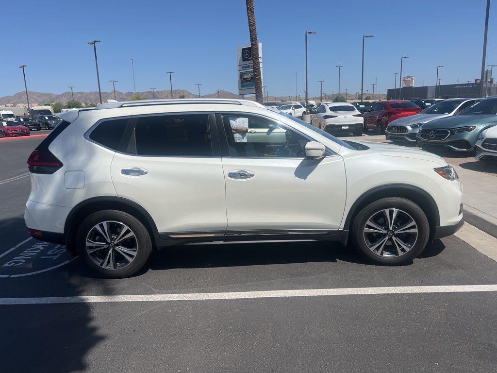 Thumbnail: 2018 Nissan Rogue - 3