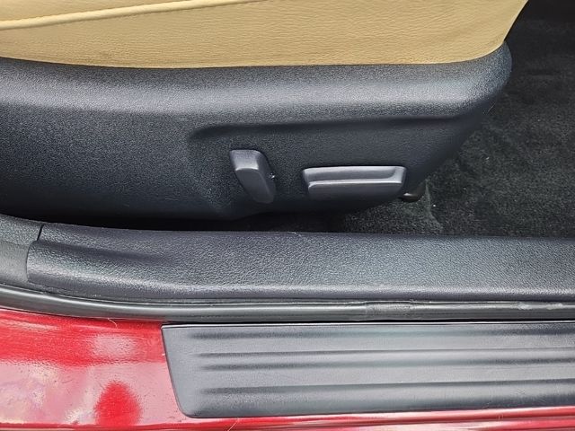 2013 Toyota Avalon Touring 23