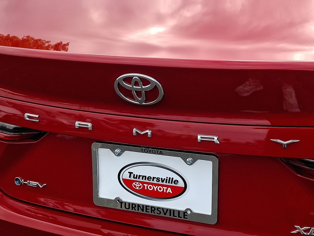 Thumbnail: 2025 Toyota Camry - 31