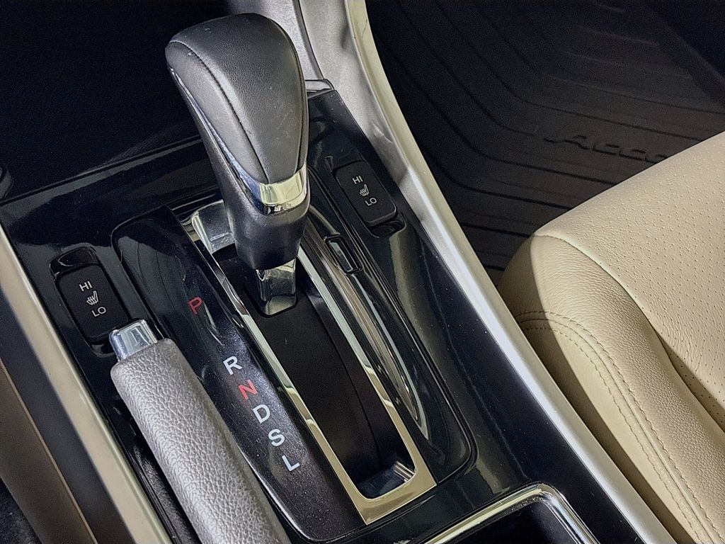 Accord Sedan EX-L w/Navigation and Honda Sensing