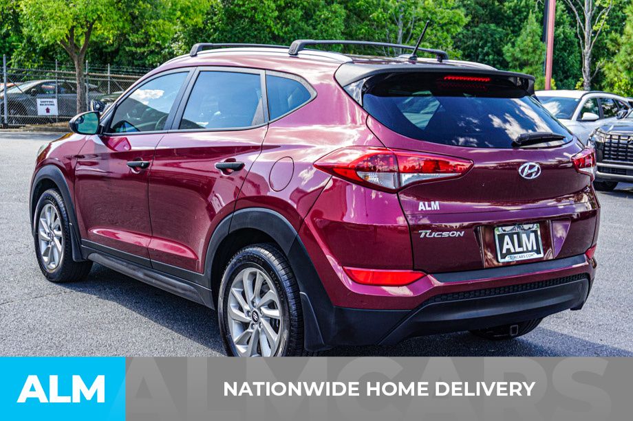 2016 Hyundai Tucson SE photo 2