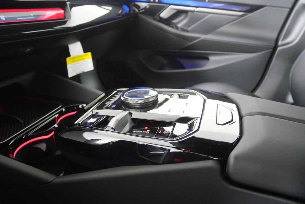 Thumbnail: 2026 BMW 5 Series - 22