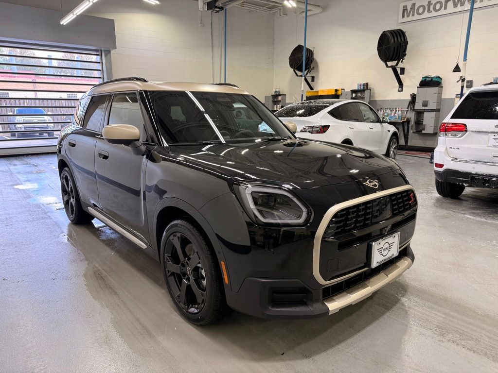 Thumbnail: 2027 MINI Cooper Countryman - 7