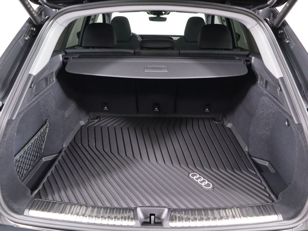 Thumbnail: 2025 Audi Q5 - 30