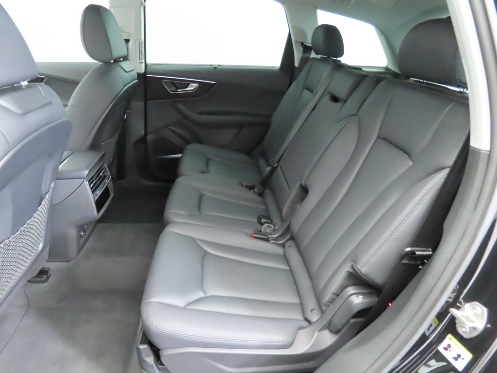 Thumbnail: 2023 Audi Q7 - 21