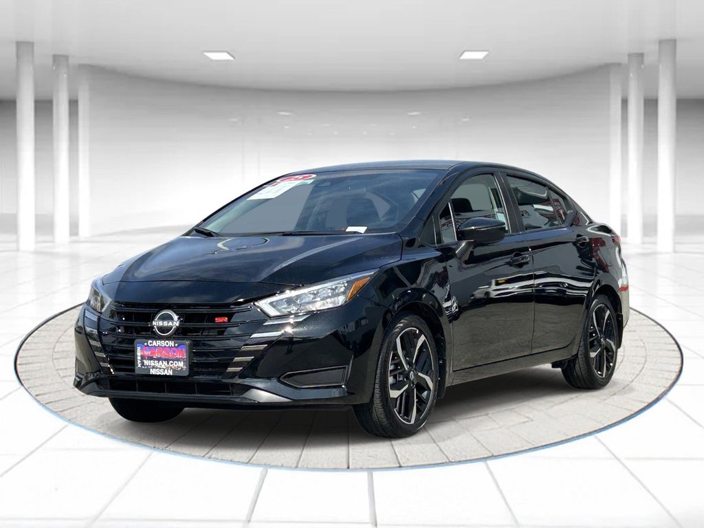 2025 Nissan Versa 1.6 SR
