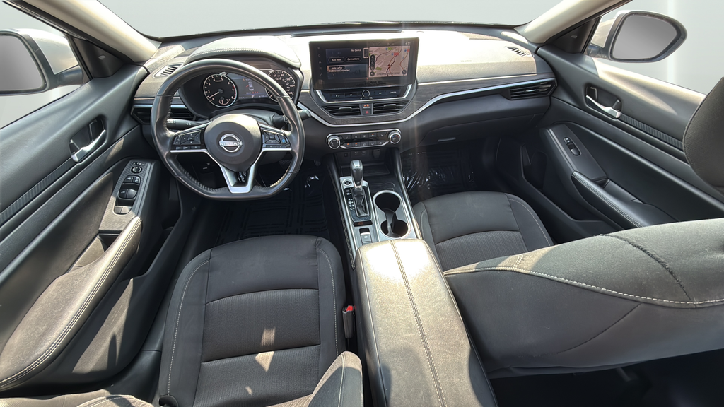 Used 2024 Nissan Altima Sedan