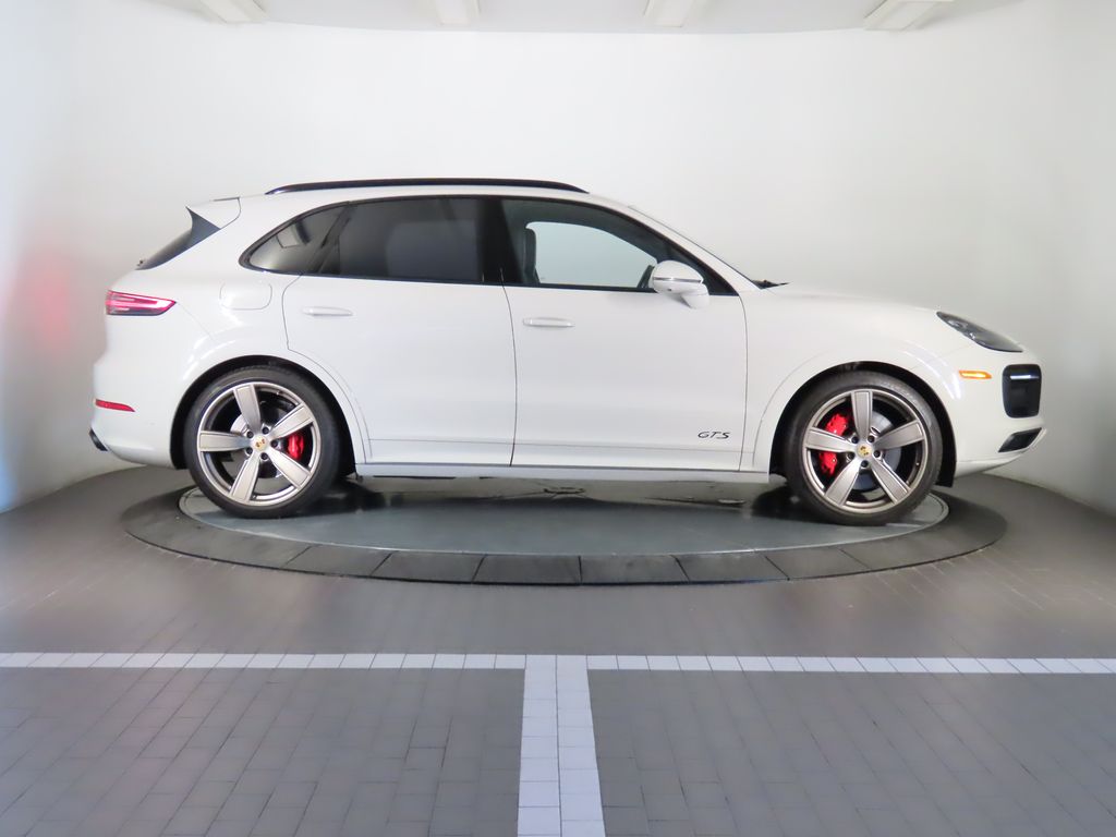 Thumbnail: 2022 Porsche Cayenne - 8