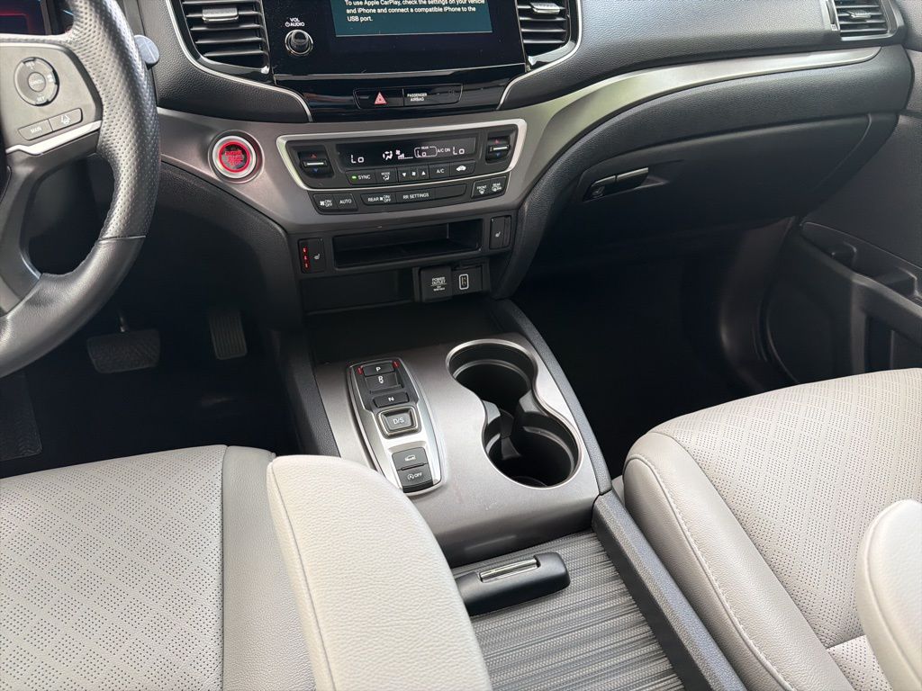 Thumbnail: 2020 Honda Passport - 16