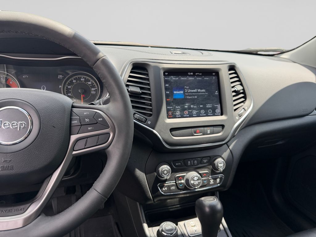 2022 Jeep Cherokee Latitude Lux Black at Carlisle Cadillac Buick GMC