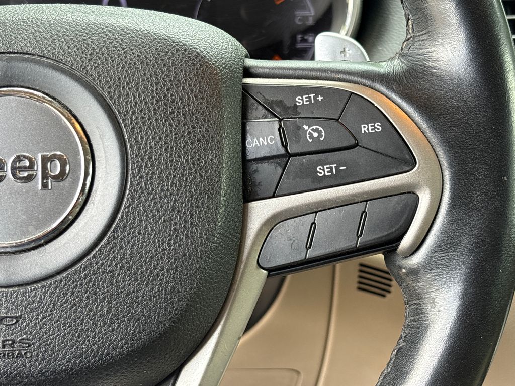 Used 2016 Red Jeep Limited image 22