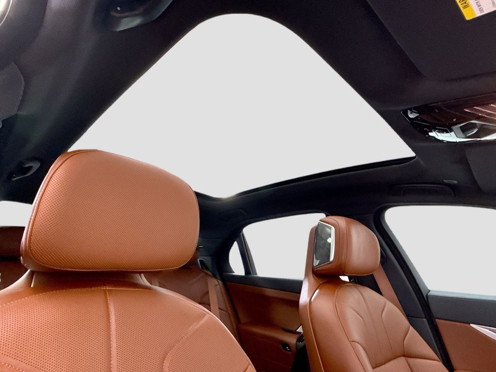 Thumbnail: 2024 BMW i7 - 17