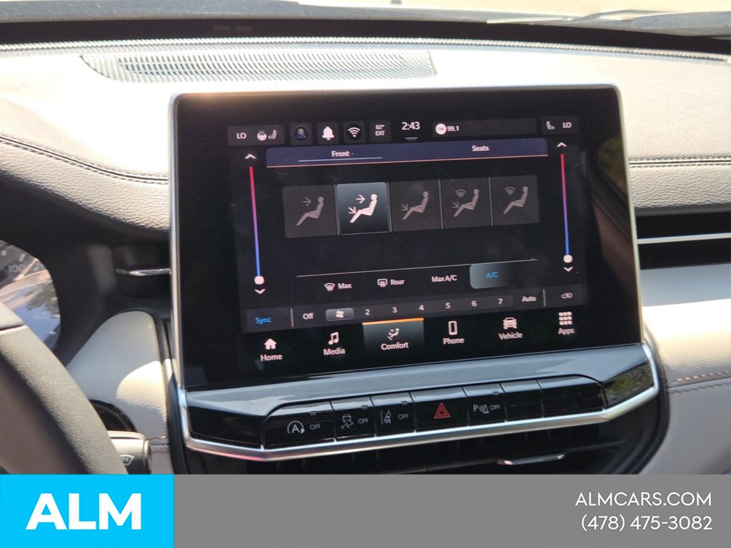 Used 2025 White Jeep Limited image 22