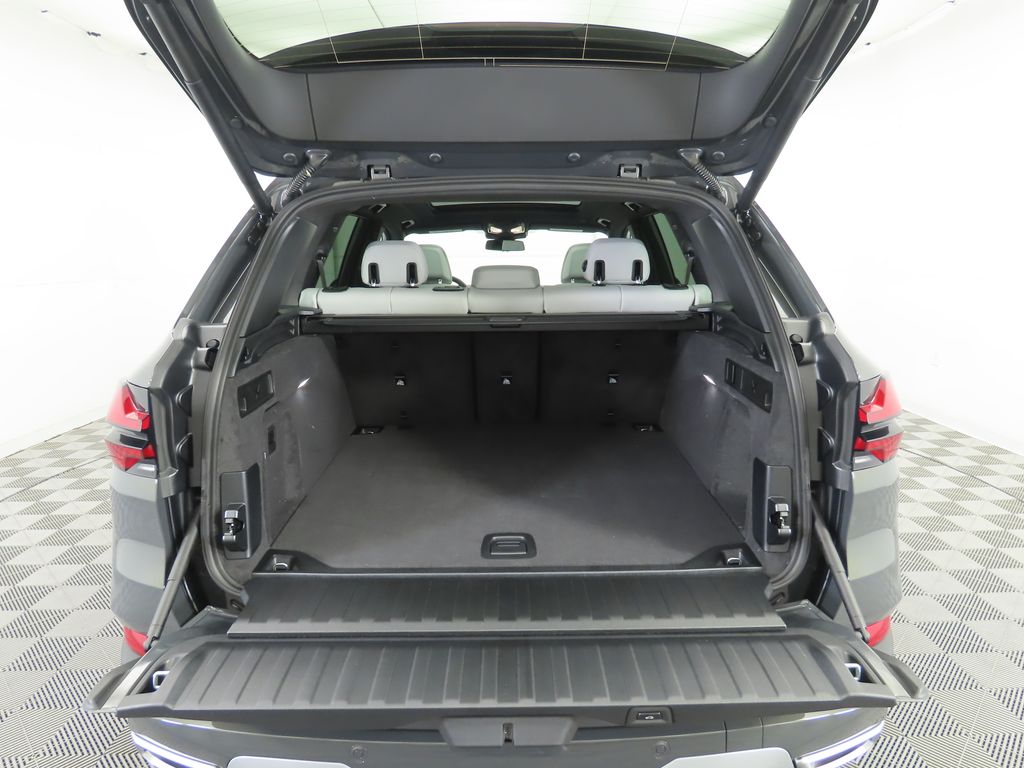 Thumbnail: 2026 BMW X5 - 29