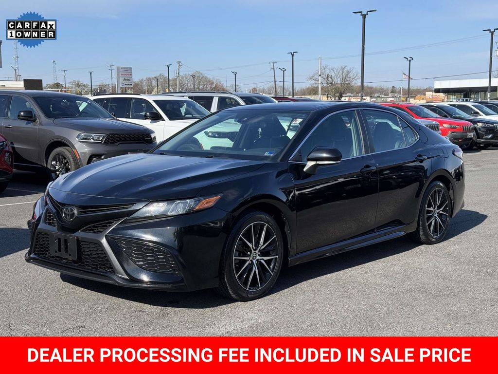 2021 Toyota Camry SE FWD