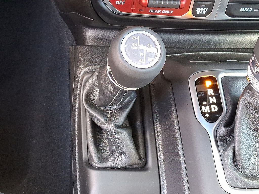 2026 Jeep Wrangler — photo 16