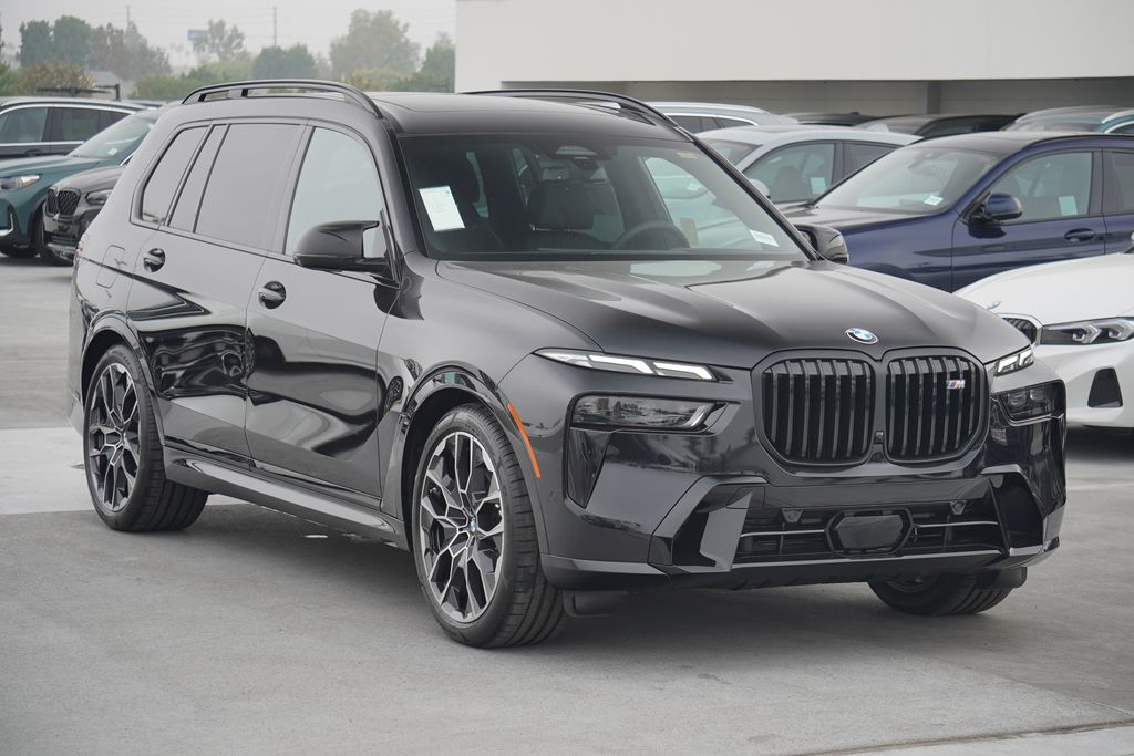 2025 BMW X7 M60i 3