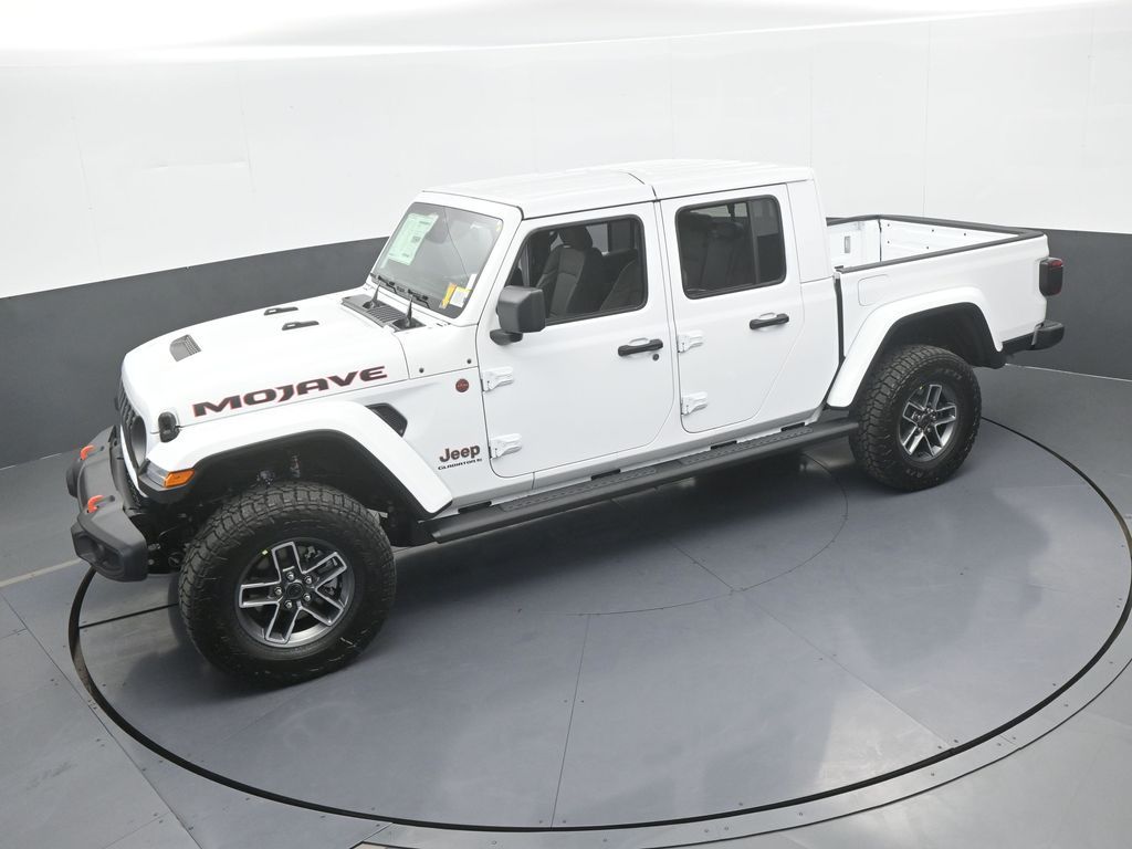 New 2026 bright white clearcoat Jeep Mojave image 44