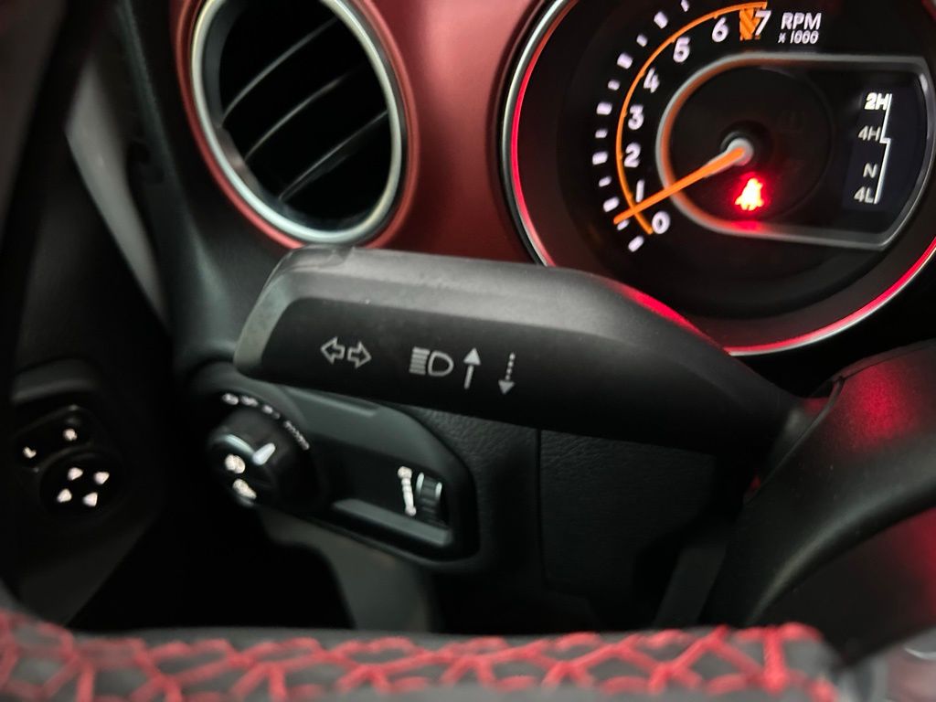 Thumbnail: 2023 Jeep Gladiator - 21