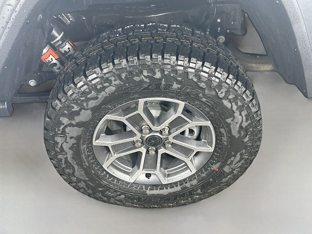 New 2026 White Jeep Mojave image 15