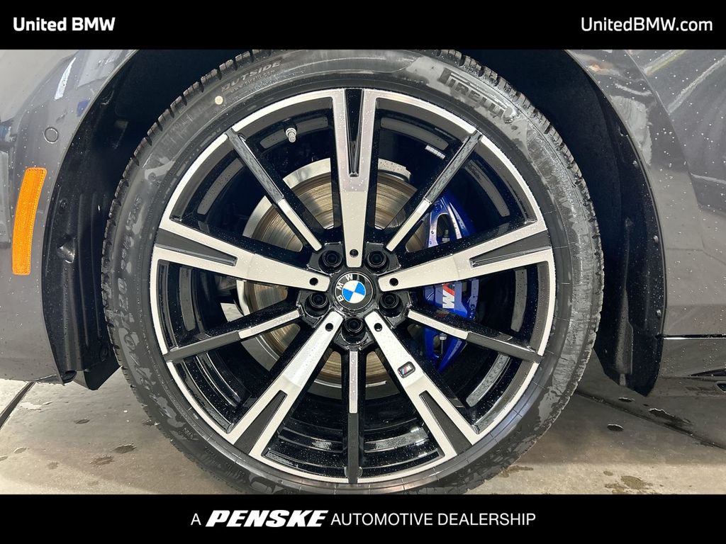 2025 BMW 5 Series 530i 10