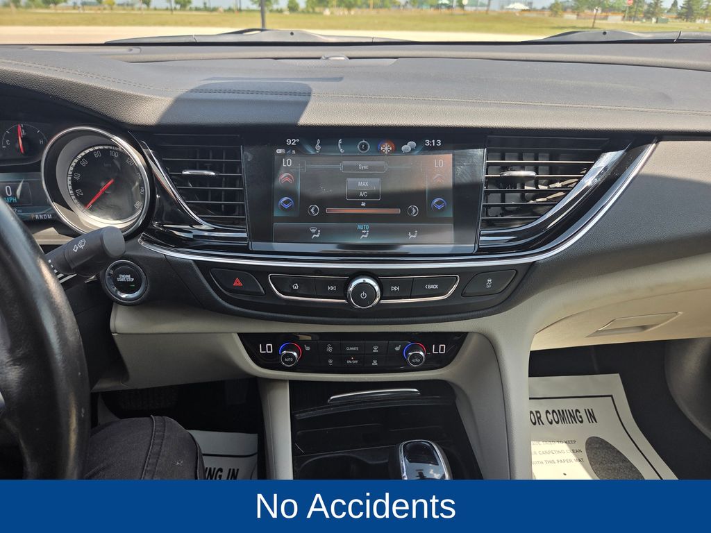 2018 Buick Regal Sportback Essence