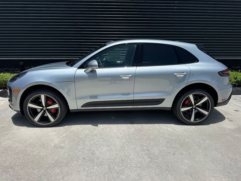 Thumbnail: 2026 Porsche Macan - 2