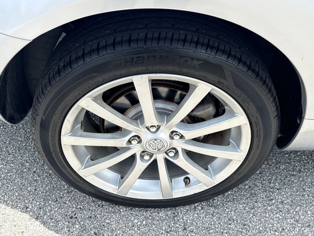Used 2008 Silver Mazda Touring image 12